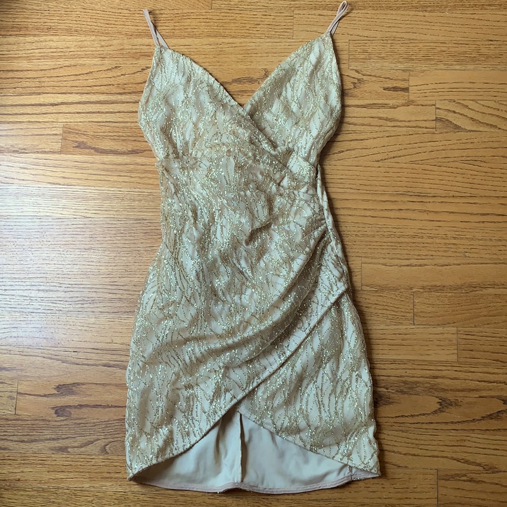 GOLD GLITTER COCKTAIL DRESS-Size 4